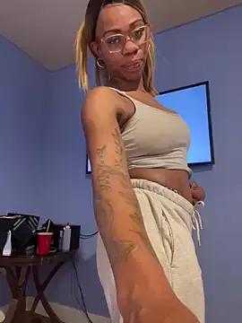 honeyJaey from StripChat is Freechat