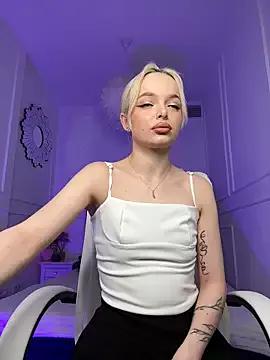 hoorny_blondie from StripChat