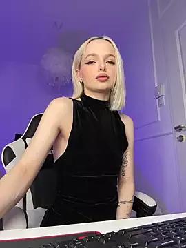 hoorny_blondie from StripChat