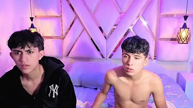 Hoot_boyss from StripChat