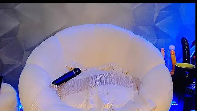 Horny_beautyyy from StripChat is Freechat