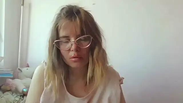 HornyElena from StripChat is Freechat