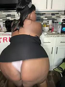 HOTMILFKATIEE from StripChat is Freechat