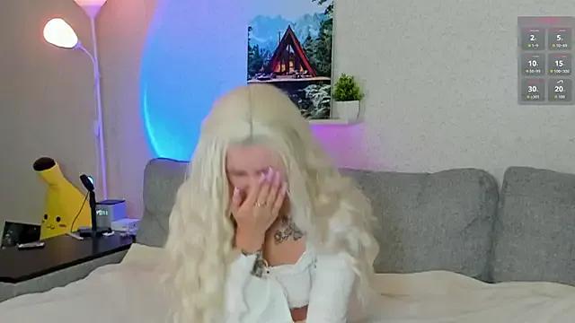 HotMilkis from StripChat is Freechat