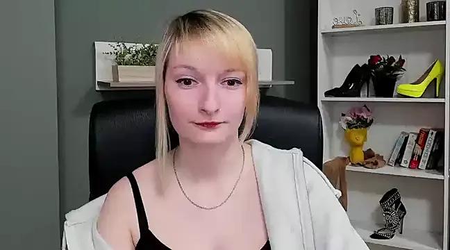 hottieBlair from StripChat