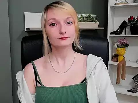 hottieBlair from StripChat