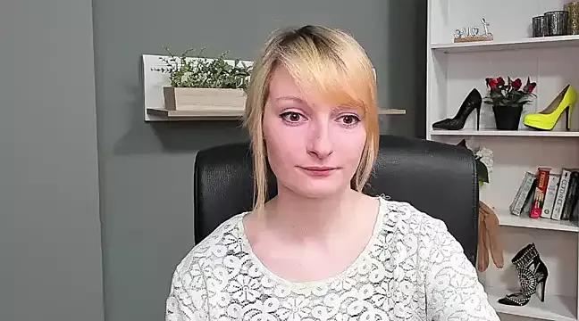 hottieBlair from StripChat