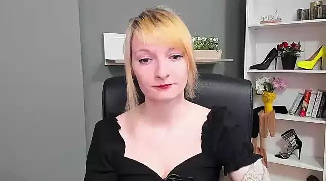 hottieBlair from StripChat