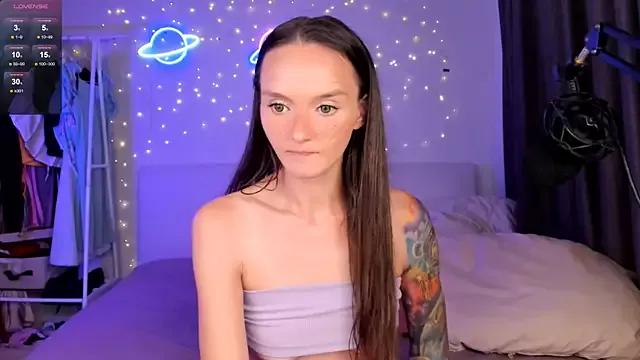 HottieEVER from StripChat is Freechat
