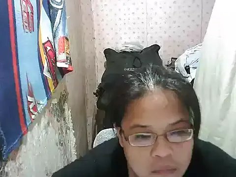 Hotty_babe23 on StripChat 