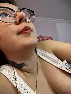 HunnyyLove from StripChat
