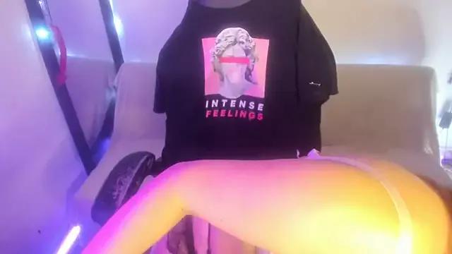 iambrihana from StripChat is Freechat
