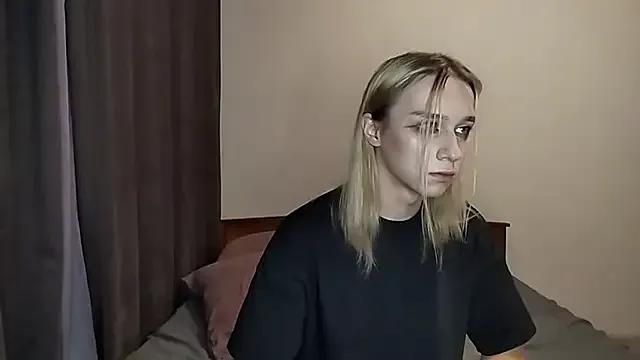 icebenz from StripChat is Freechat