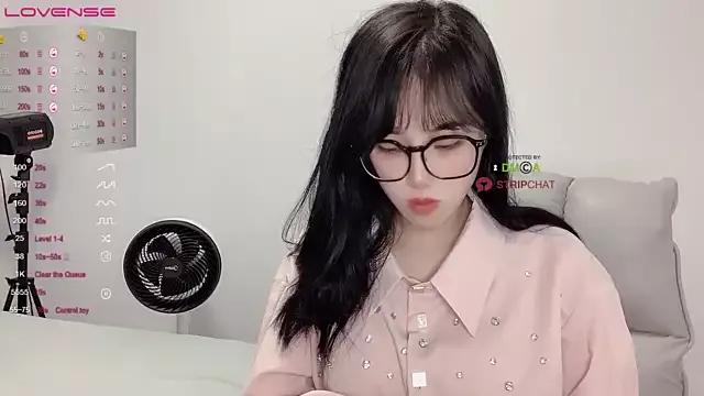 iiiiin20 from StripChat