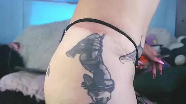 IM_MAYA from StripChat