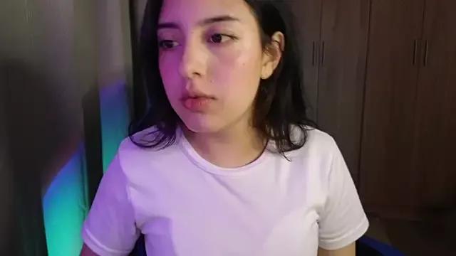 immisssilver from StripChat is Freechat