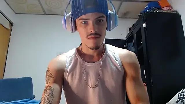 imsammytop from StripChat is Freechat