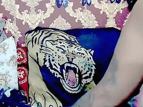 Indiancatz2 from StripChat is Freechat