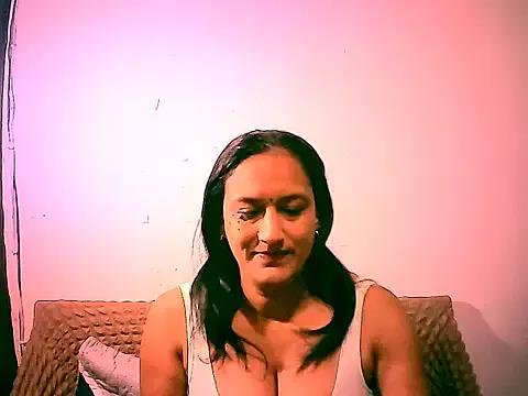 Indiansexyboobs18 from StripChat is Freechat