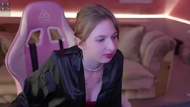Inessa_Song from StripChat is Freechat