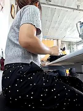 irina_hana from StripChat is Freechat