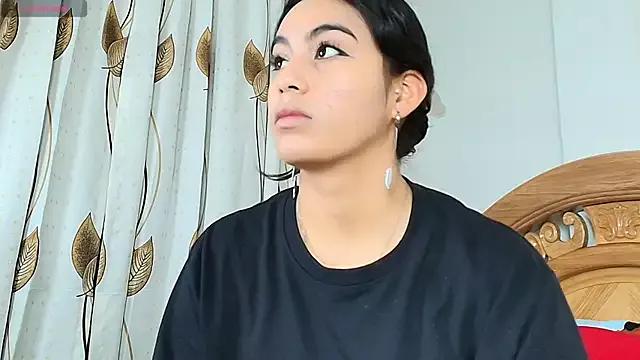 iris_mandarine from StripChat is Freechat