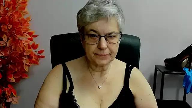 IrisDream from StripChat