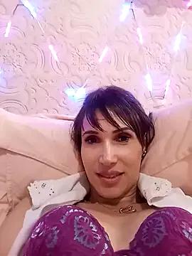 Irresistible24 from StripChat