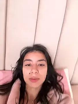 isa_martinexxx from StripChat is Freechat