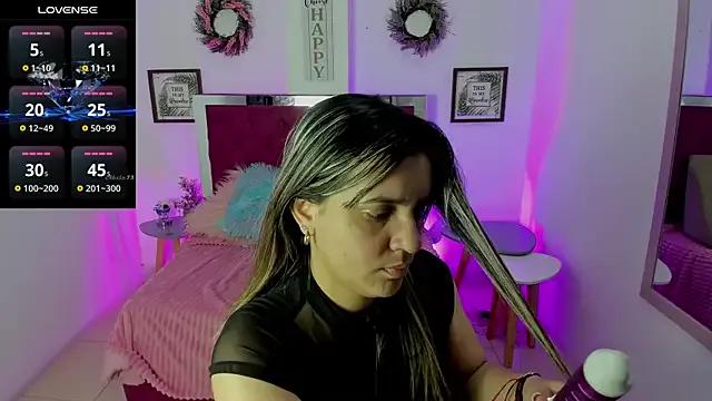 Isabella_f_w from StripChat is Freechat