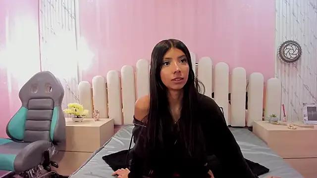 Isabella_Marsh from StripChat is Freechat