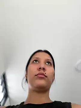 IsabellaJoness_ from StripChat is Freechat