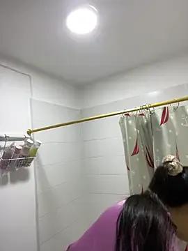 IsabellaJoness_ from StripChat is Freechat