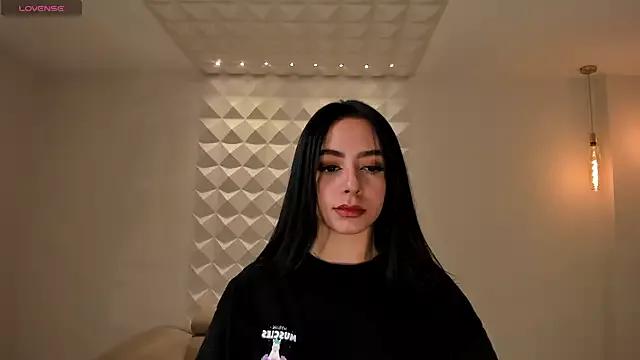 IsabellaMoreau from StripChat is Freechat