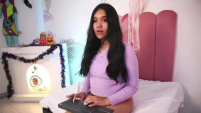 Isabelle_Lane from StripChat is Freechat