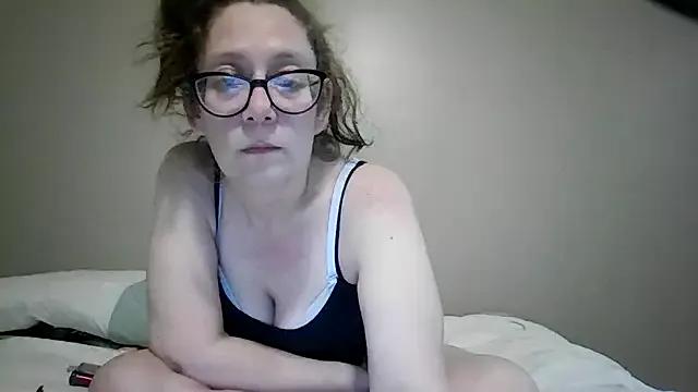 isabellenoela from StripChat is Freechat