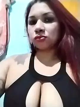 isabelliss from StripChat is Freechat