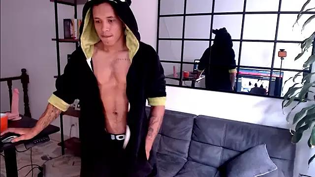 Isak_Wolf from StripChat is Freechat