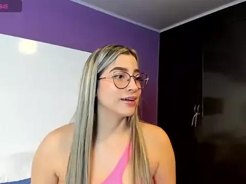 issabela_23 from StripChat
