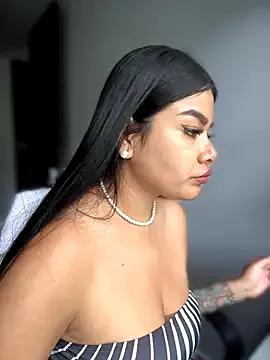 Issane_Peru from StripChat is Freechat