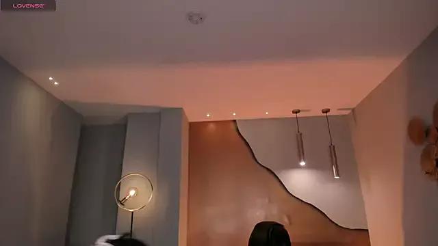 IvannaRussell from StripChat is Freechat