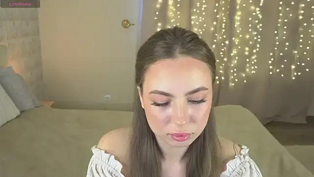 JackieMoonn from StripChat is Freechat