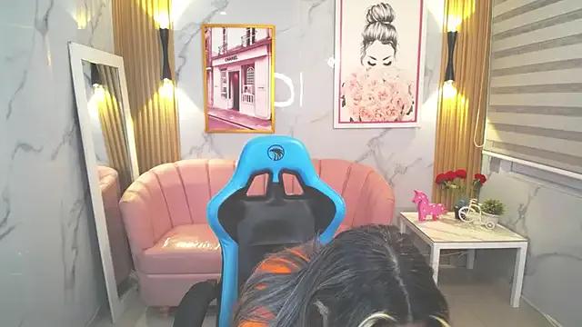 Jade_Jones_a from StripChat is Freechat