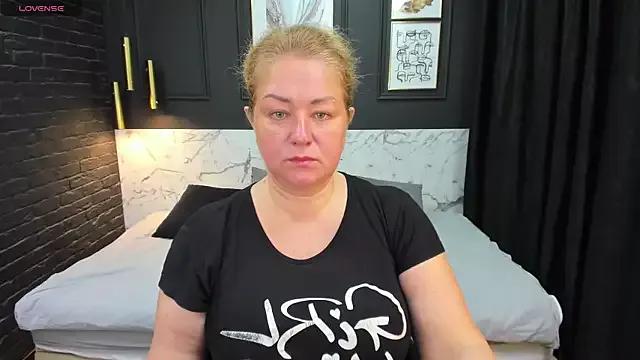 JenniferLight from StripChat