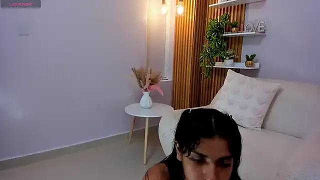 Jessgarcia_ from StripChat is Freechat