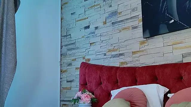 Jessy_Bee_ from StripChat is Freechat