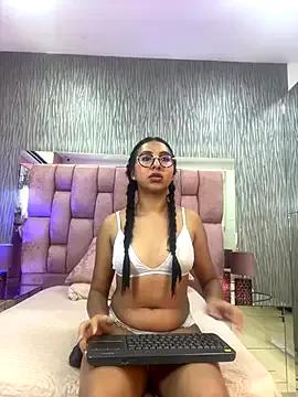 Jianna-Sky from StripChat is Freechat