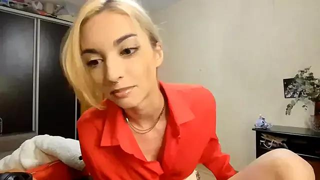 JillianBozak from StripChat is Freechat