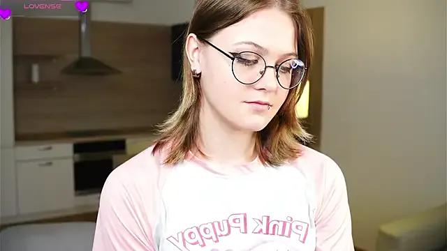 JoelleKessler from StripChat is Freechat