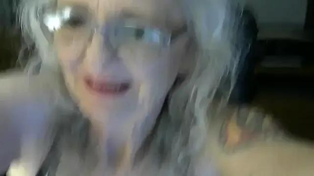 JoleneDelacroix from StripChat is Freechat